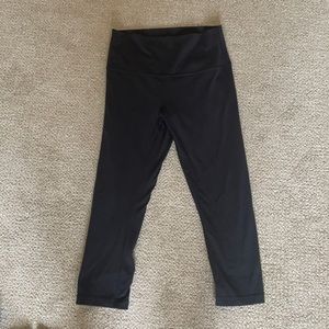 Lululemon athletica cropped leggings size 8